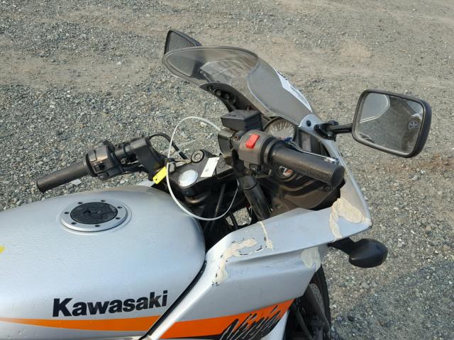 JKAEXVD124A086410 - 2004 KAWASAKI EX500 D SILVER photo 5