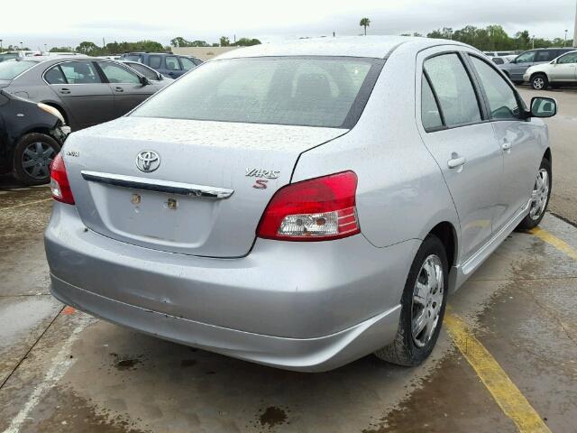 JTDBT923871129104 - 2007 TOYOTA YARIS SILVER photo 4