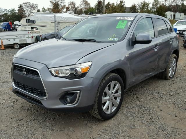 4A4AP3AW5FE060445 - 2015 MITSUBISHI OUTLANDER GRAY photo 2