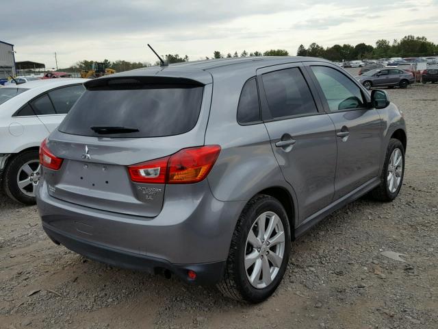 4A4AP3AW5FE060445 - 2015 MITSUBISHI OUTLANDER GRAY photo 4