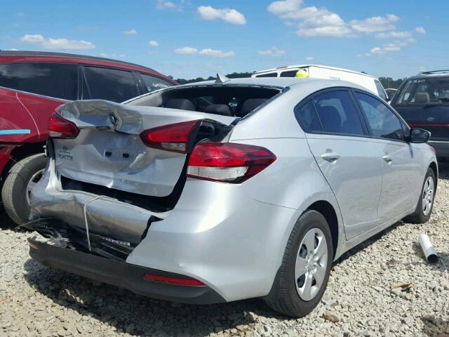 3KPFL4A76HE079665 - 2017 KIA FORTE LX SILVER photo 4