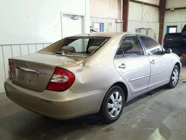 JTDBE32K520078013 - 2002 TOYOTA CAMRY LE GOLD photo 4