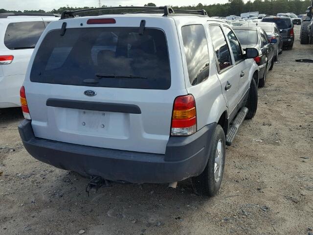 1FMYU02154KA44725 - 2004 FORD ESCAPE GRAY photo 4