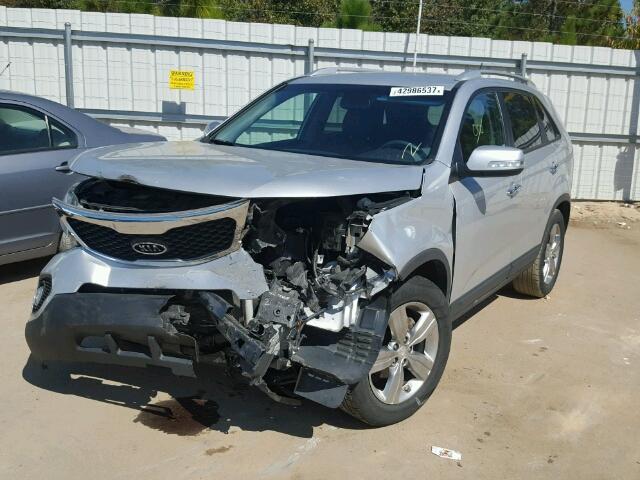 5XYKU4A60DG321981 - 2013 KIA SORENTO EX SILVER photo 2