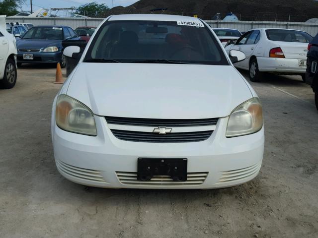 1G1AL58F187112366 - 2008 CHEVROLET COBALT WHITE photo 9