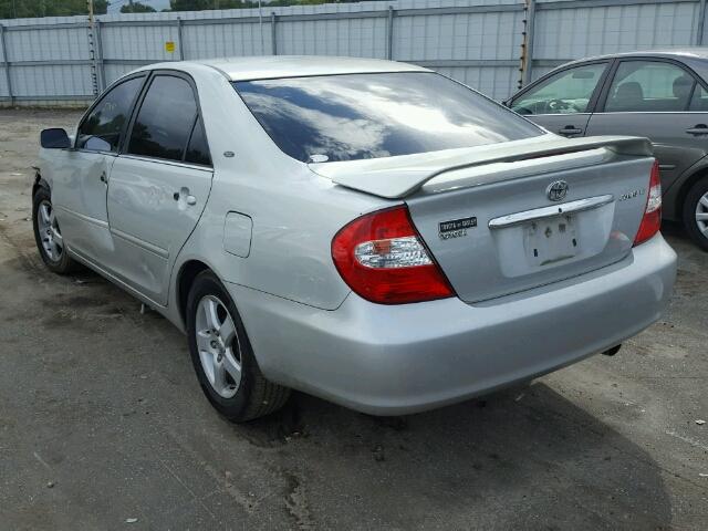 4T1BE32K93U137313 - 2003 TOYOTA CAMRY LE SILVER photo 3