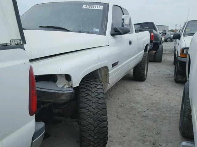 3B7KF2361XG243969 - 1999 DODGE RAM 2500 WHITE photo 2