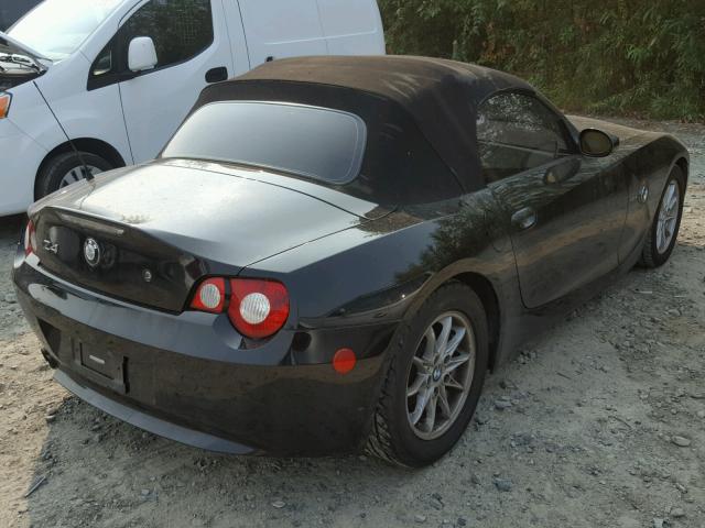 4USBT33525LS56231 - 2005 BMW Z4 2.5 BLACK photo 4