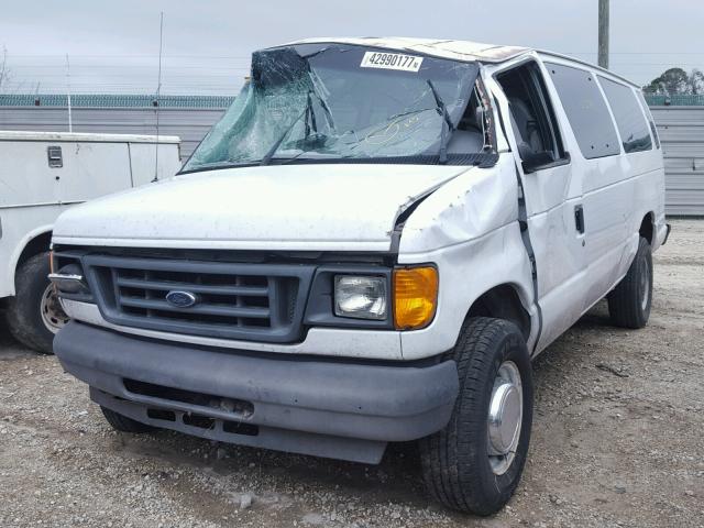 1FBSS31L34HA57656 - 2004 FORD ECONOLINE WHITE photo 2