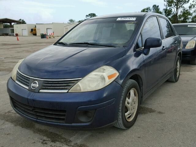 3N1BC11EX9L364462 - 2009 NISSAN VERSA BLUE photo 2