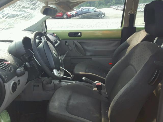 3VWBK21C22M406124 - 2002 VOLKSWAGEN NEW BEETLE 绿色 照片 5