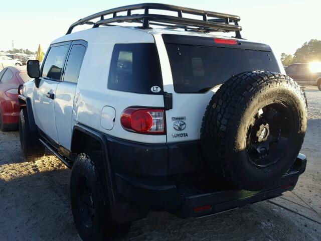 JTEBU11F18K032294 - 2008 TOYOTA FJ CRUISER WHITE photo 3