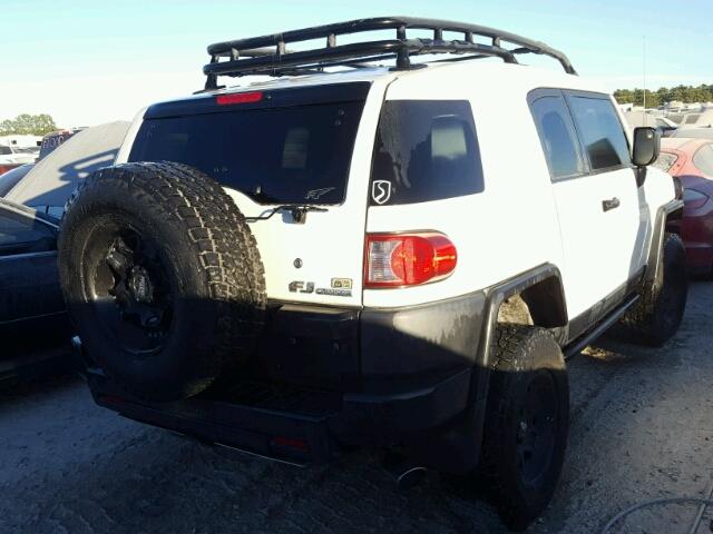 JTEBU11F18K032294 - 2008 TOYOTA FJ CRUISER WHITE photo 4