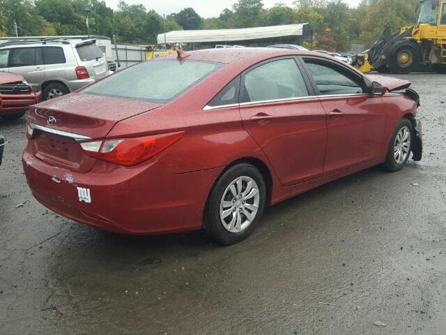 5NPEB4AC0BH058339 - 2011 HYUNDAI SONATA GLS RED photo 4