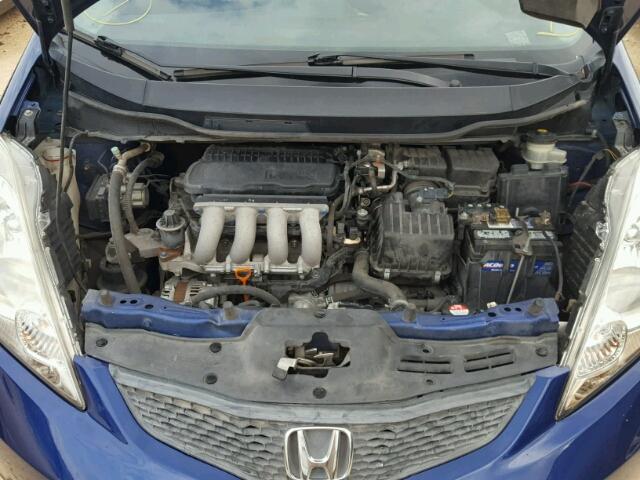 JHMGE8H48AS005554 - 2010 HONDA FIT BLUE photo 7