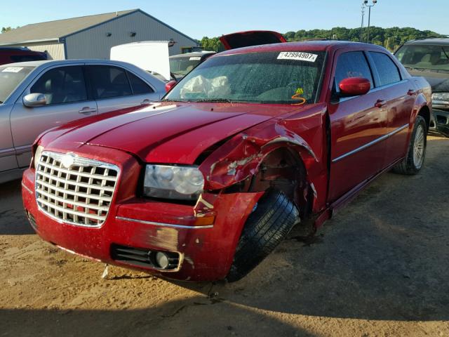 2C3LA53G18H258569 - 2008 CHRYSLER 300 RED photo 2