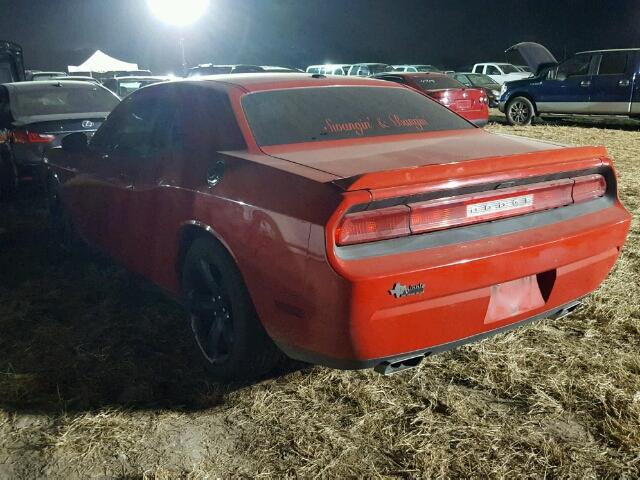 2C3CDYAG6EH307630 - 2014 DODGE CHALLENGER RED photo 3