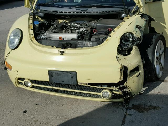 3VWCD31Y85M306095 - 2005 VOLKSWAGEN NEW BEETLE 黄色 照片 7