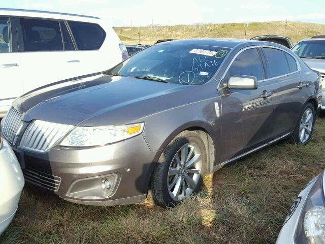 1LNHL9FT0BG612611 - 2011 LINCOLN MKS GRAY photo 2