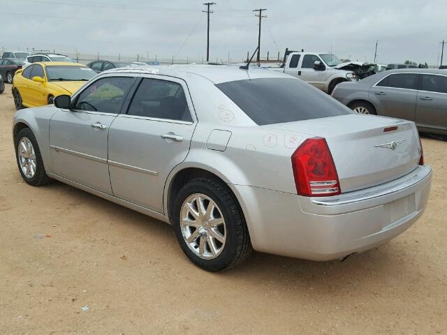 2C3KA63H38H238463 - 2008 CHRYSLER 300C SILVER photo 3