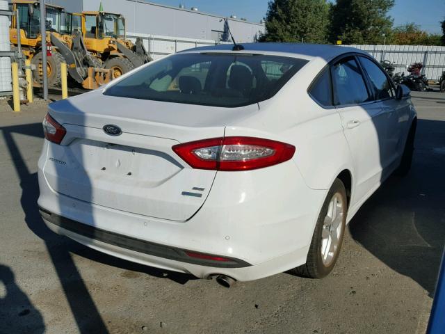 3FA6P0HDXFR129441 - 2015 FORD FUSION SE WHITE photo 4