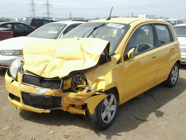 KL1TD66E79B340018 - 2009 CHEVROLET AVEO LS YELLOW photo 2
