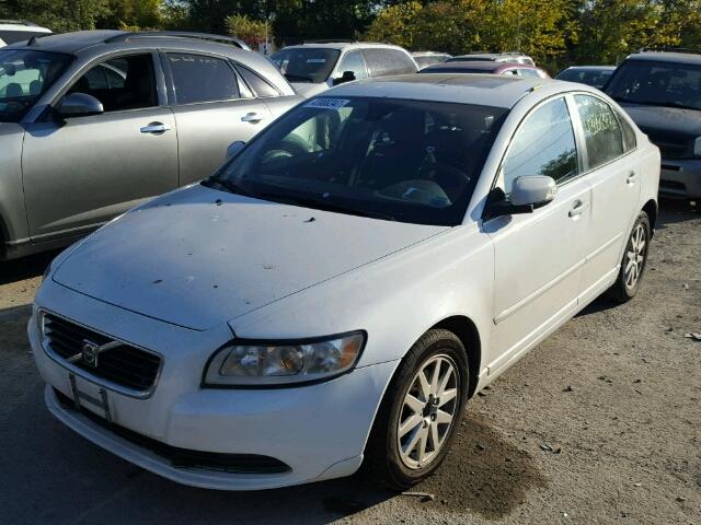 YV1MS390082387627 - 2008 VOLVO S40 2.4I WHITE photo 2