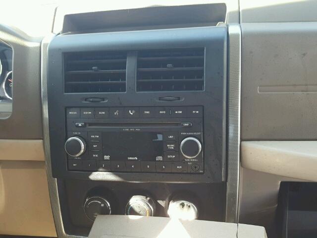 1J8GP28K68W144410 - 2008 JEEP LIBERTY SP SILVER photo 9