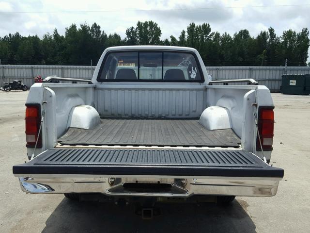 1B7GG23Y3NS599902 - 1992 DODGE DAKOTA WHITE photo 9