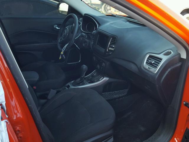 3C4NJDAB5JT178839 - 2018 JEEP COMPASS SP ORANGE photo 5