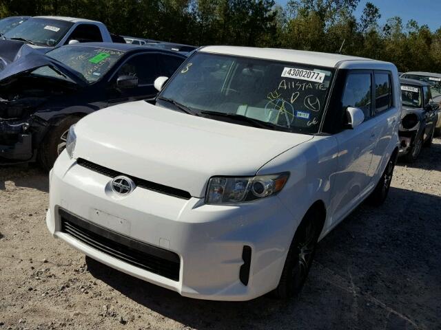 JTLZE4FE9CJ020754 - 2012 TOYOTA SCION XB WHITE photo 2