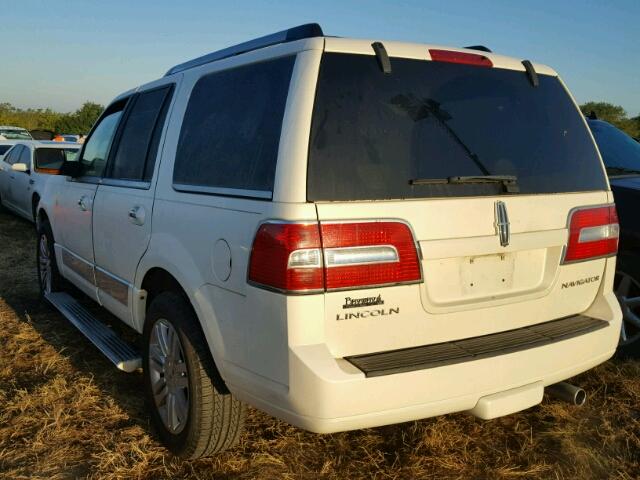 5LMFU27557LJ11463 - 2007 LINCOLN NAVIGATOR WHITE photo 3