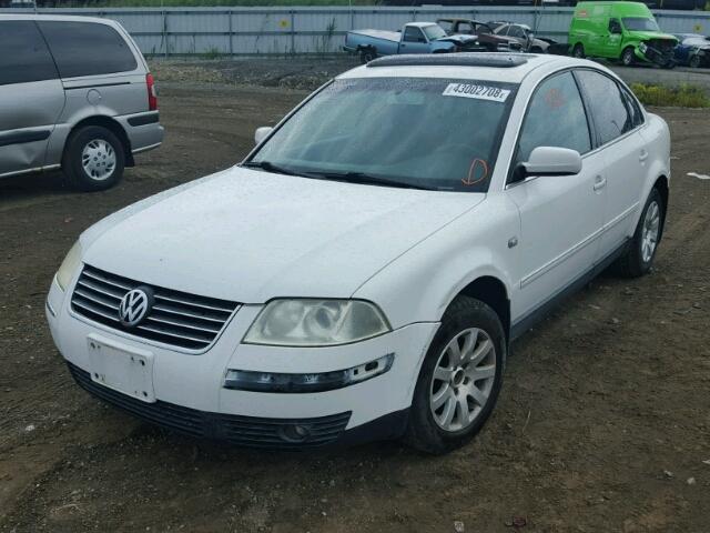 WVWPD63B52P181884 - 2002 VOLKSWAGEN PASSAT GLS WHITE photo 2