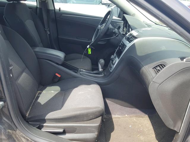 1G1ZC5EB5AF263596 - 2010 CHEVROLET MALIBU 1LT GRAY photo 5