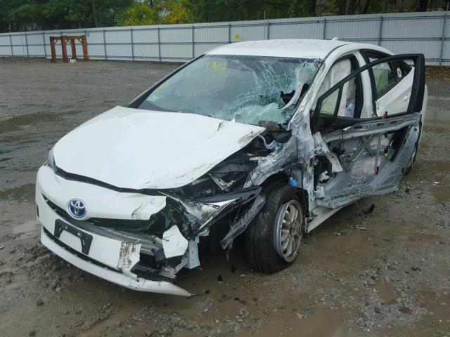 JTDKBRFU6G3010137 - 2016 TOYOTA PRIUS WHITE photo 2