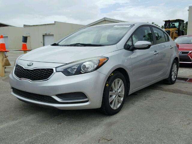 KNAFX4A65E5215980 - 2014 KIA FORTE SILVER photo 2