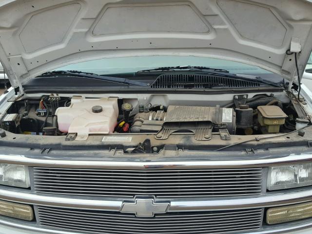 1GBJG31G111185592 - 2001 CHEVROLET EXPRESS CU WHITE photo 7