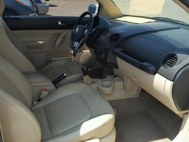 3VWCR31C34M417660 - 2004 VOLKSWAGEN NEW BEETLE 白色 照片 5