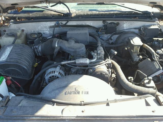 1GTGC24R1XR703784 - 1999 GMC SIERRA C25 WHITE photo 7