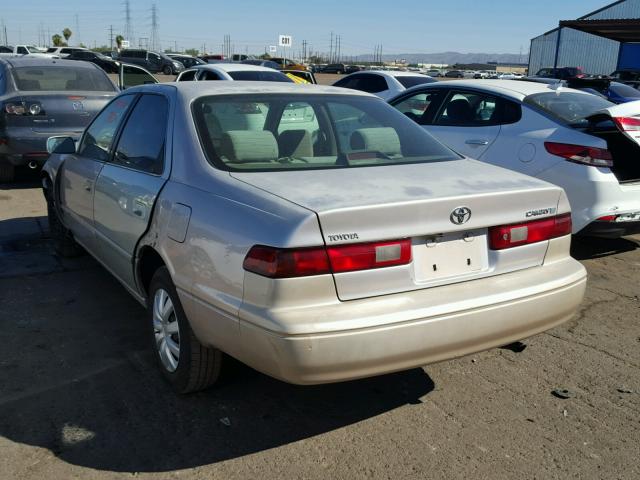 4T1BG22K7VU751168 - 1997 TOYOTA CAMRY CE GOLD photo 3