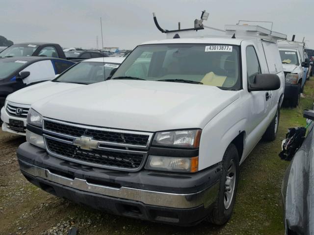 1GCEC14X27Z149297 - 2007 CHEVROLET SILVERADO WHITE photo 2