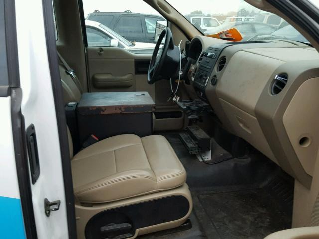 1FTRF12207NA86644 - 2007 FORD F150 WHITE photo 5