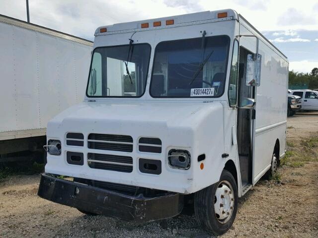 4UZAANCPX6CX19816 - 2006 FREIGHTLINER CHASSIS M WHITE photo 2