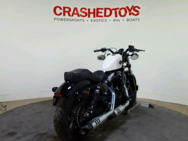 1HD1LC310HC413367 - 2017 HARLEY-DAVIDSON XL1200 WHITE photo 8