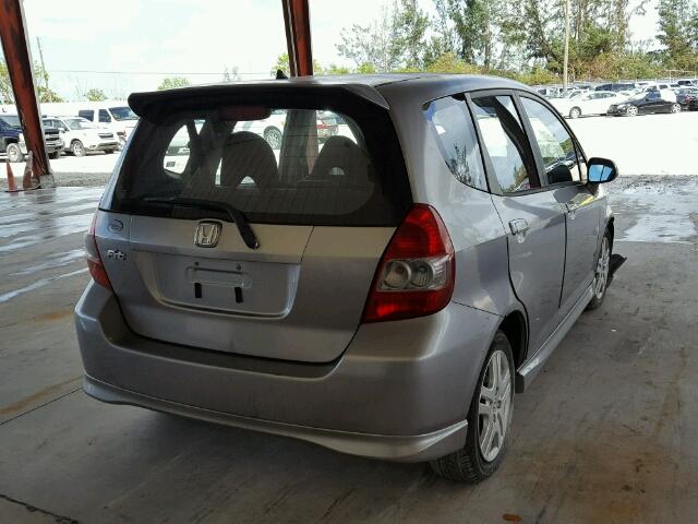 JHMGD38617S024804 - 2007 HONDA FIT GRAY photo 4