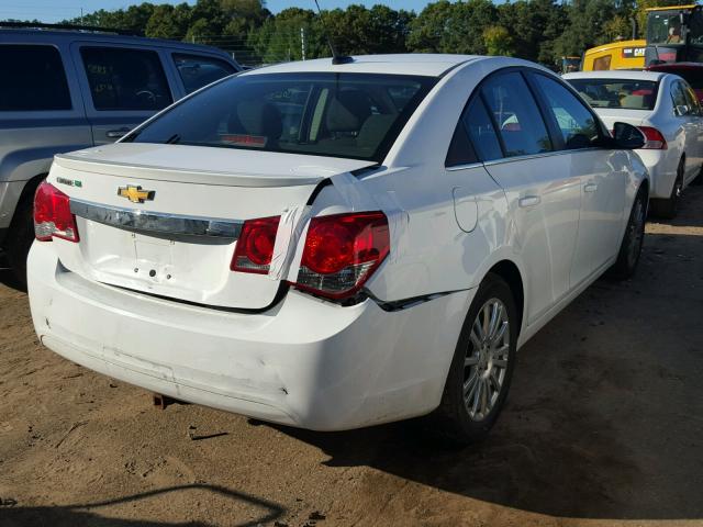 1G1PK5S9XB7276562 - 2011 CHEVROLET CRUZE WHITE photo 4