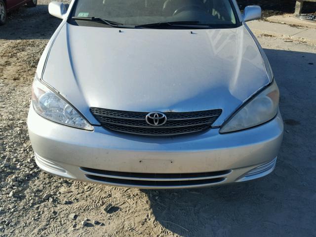 4T1BE32KX4U355780 - 2004 TOYOTA CAMRY LE SILVER photo 7