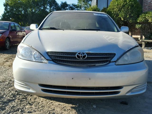 4T1BE32KX4U355780 - 2004 TOYOTA CAMRY LE SILVER photo 9