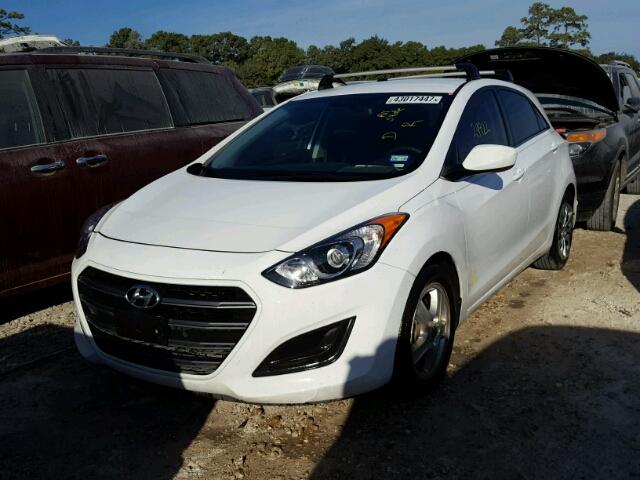 KMHD35LH7GU321720 - 2016 HYUNDAI ELANTRA GT WHITE photo 2