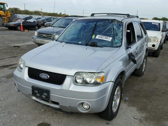 1FMYU94197KA11832 - 2007 FORD ESCAPE SILVER photo 2